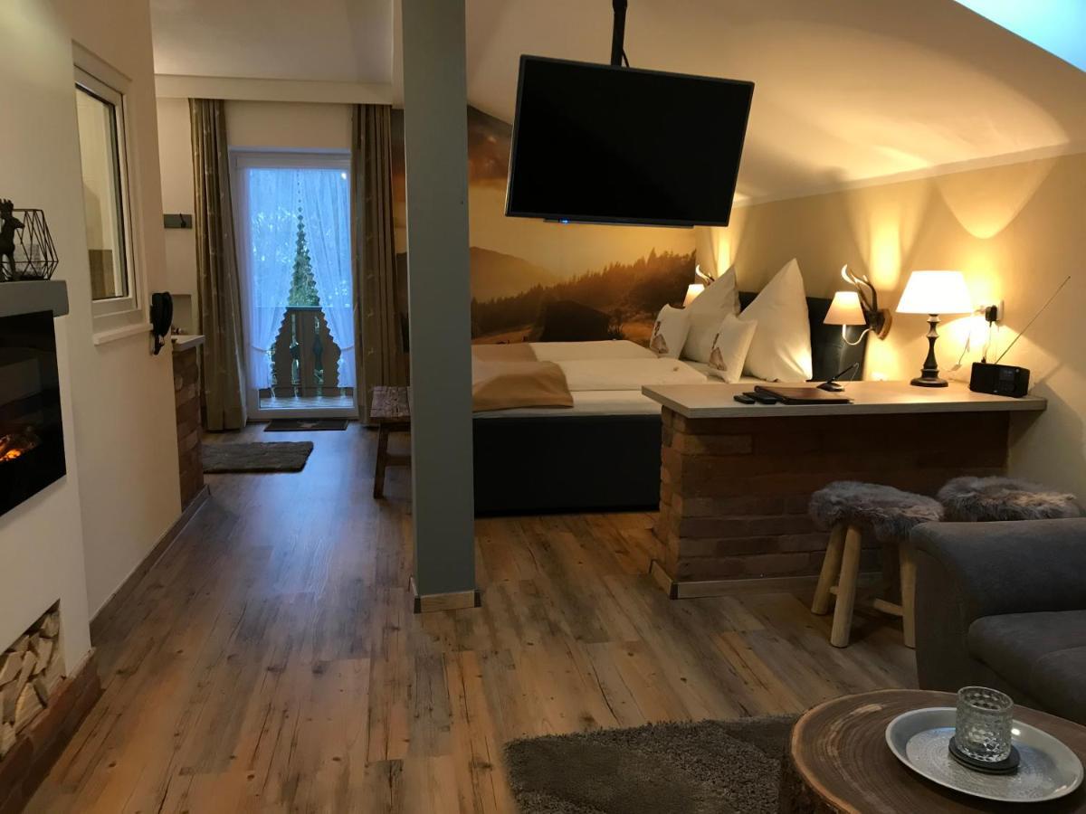 Zur Neuen Post Landgasthof Herzogsreut エクステリア 写真